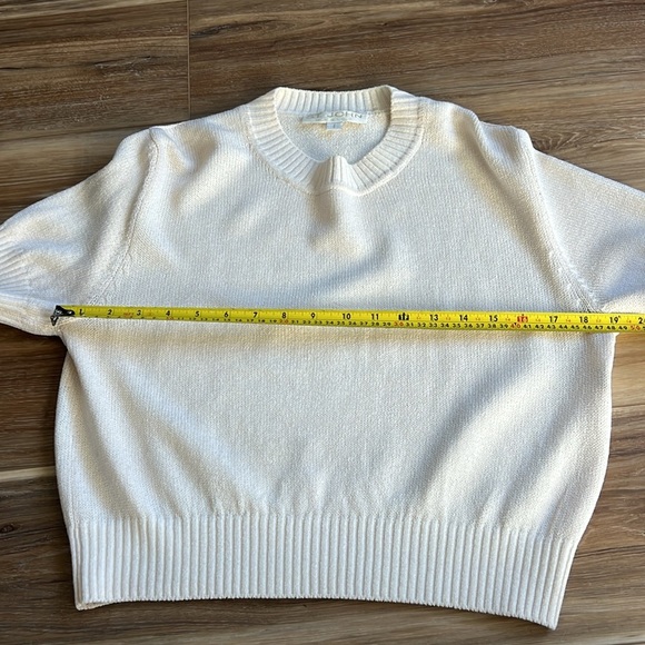 St. John White Sweater - Picture 4 of 12